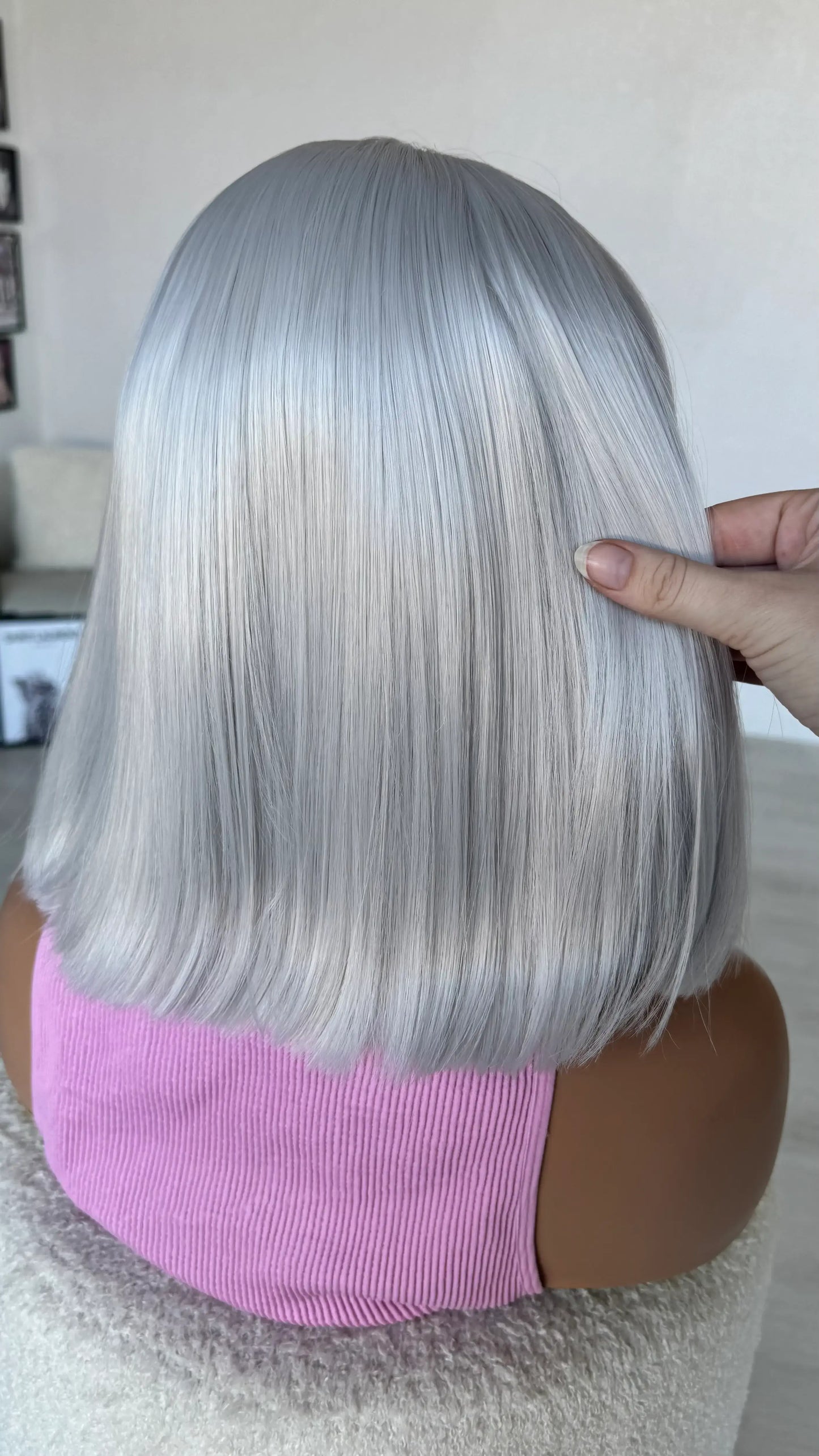 heat safe synthetic hair from back view, lacefront wigs australia.