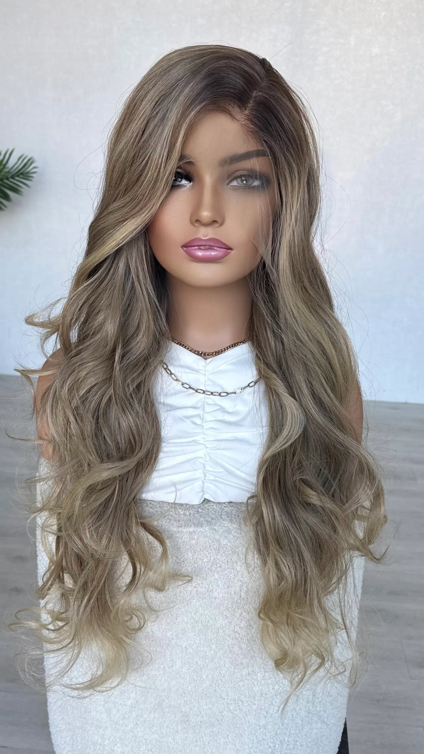 lacefront synthetic wig, side part, long layers with ombre colour.