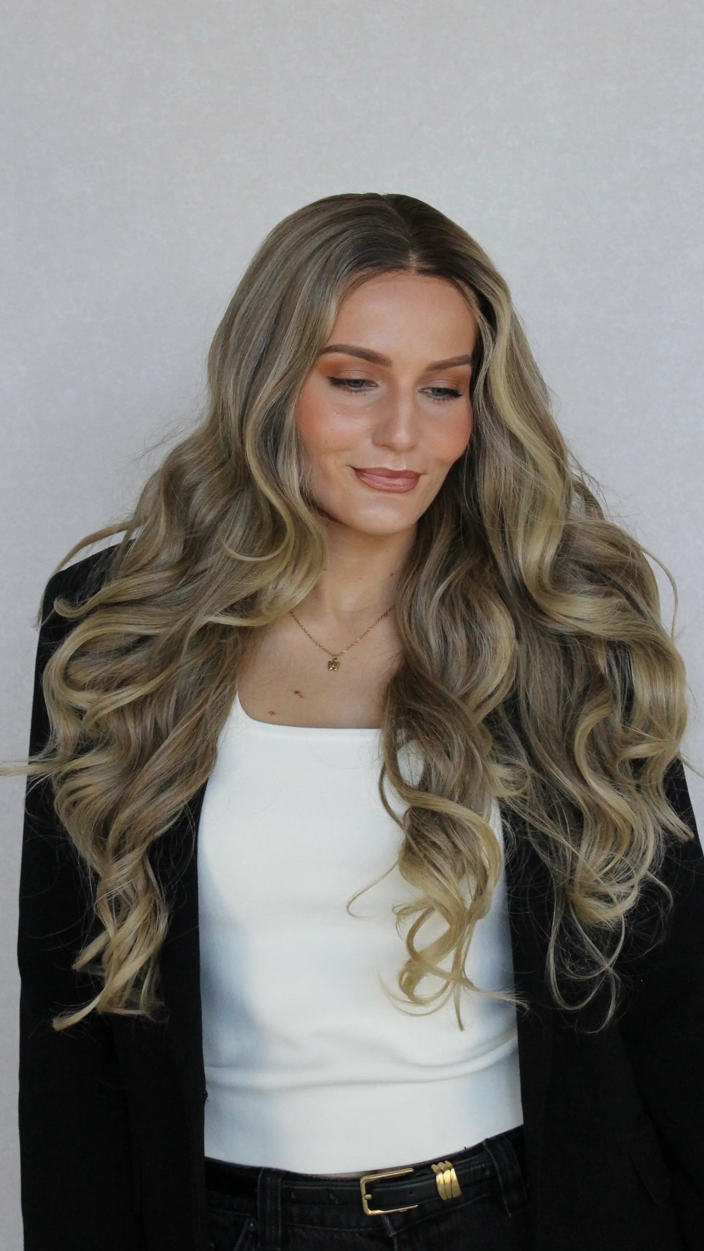 lacefront synthetic wig, ombre blonde, soft blonde colour.