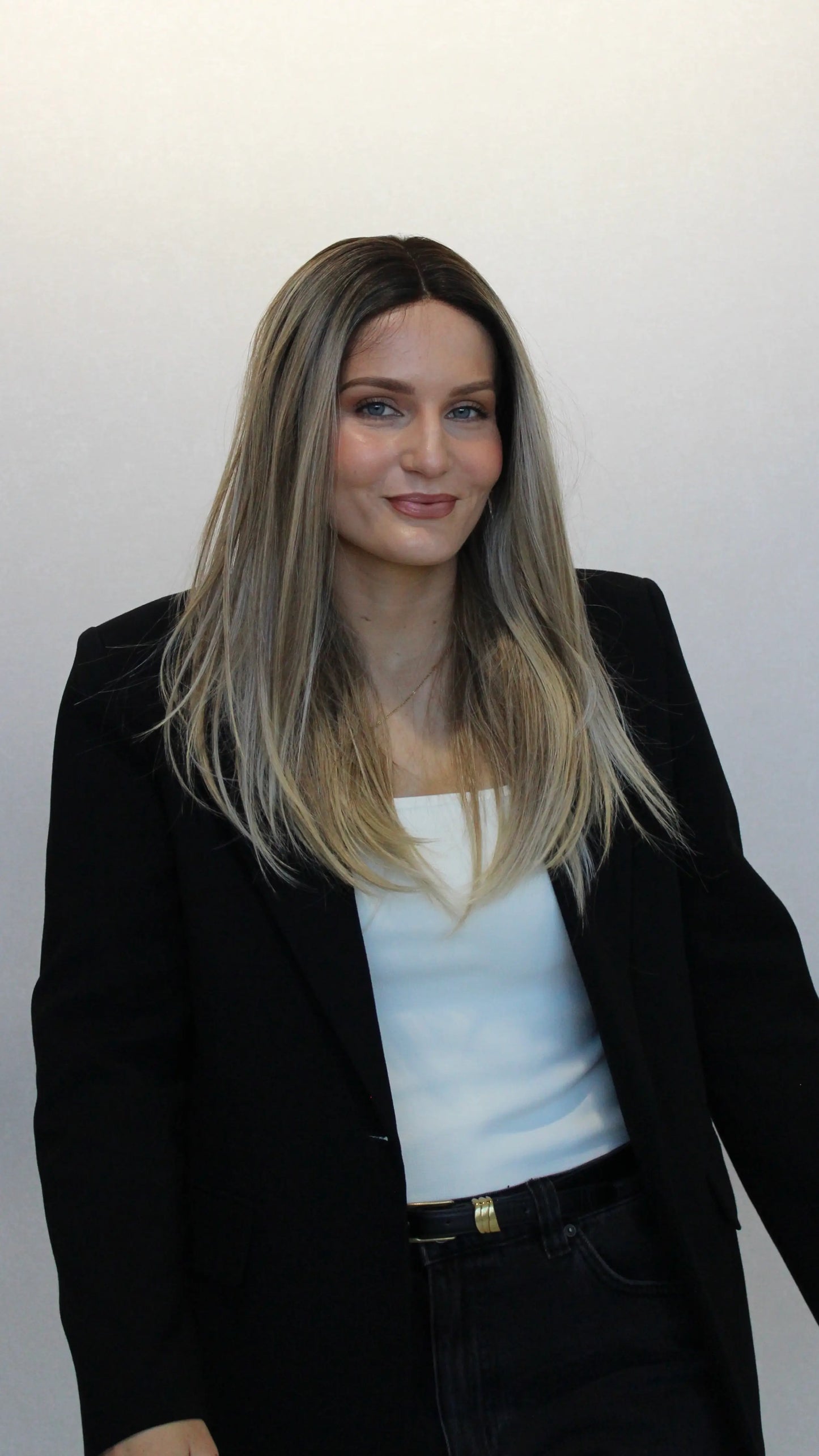 lacefront synthetic wig, darker root, straight hair lacefront synthetic.