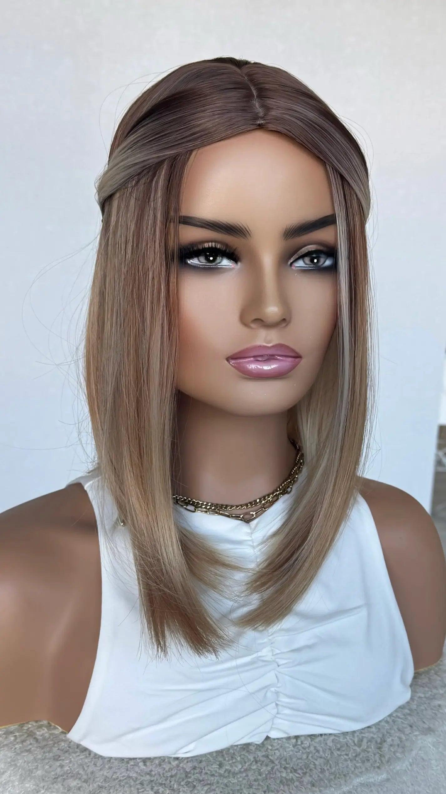 heat safe synthetic hair, wig australia,ombre bob with middle part.