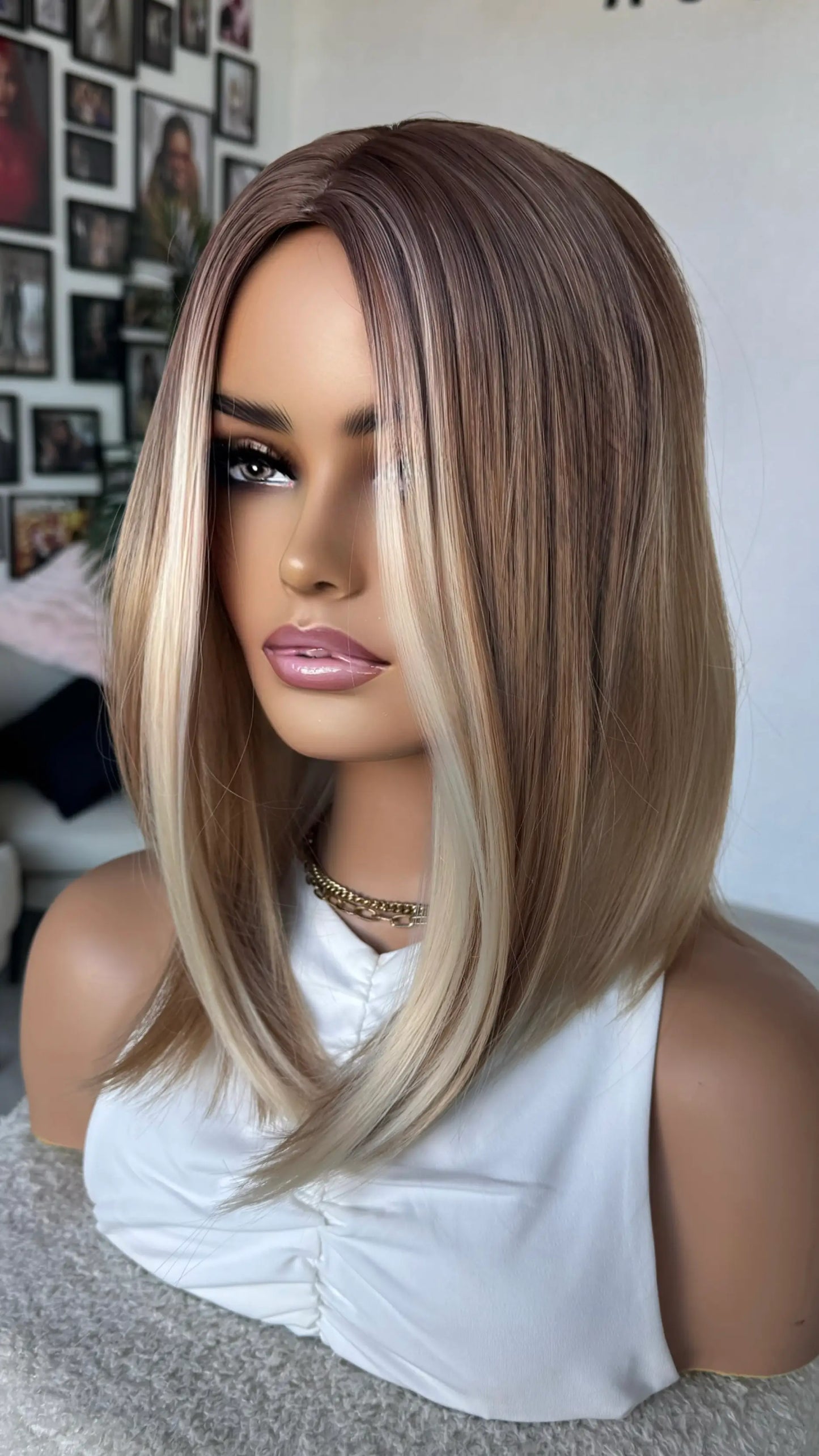 ombre bob with money piece highlights around face, 12-14 inch bob.