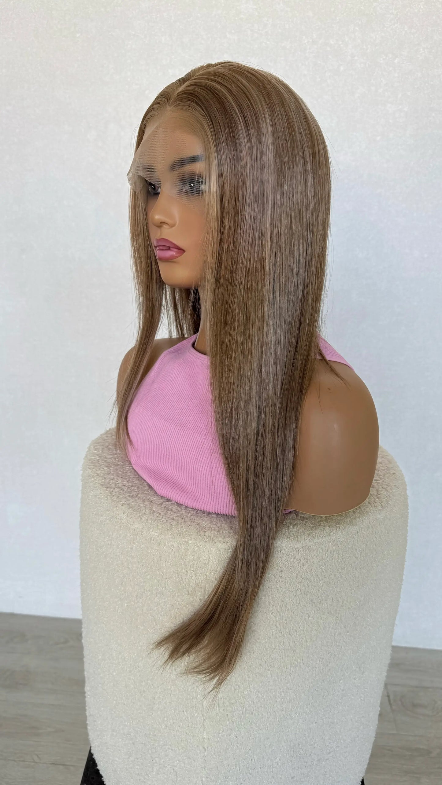 long length dark golden blonde hair, middle part, can be changed.