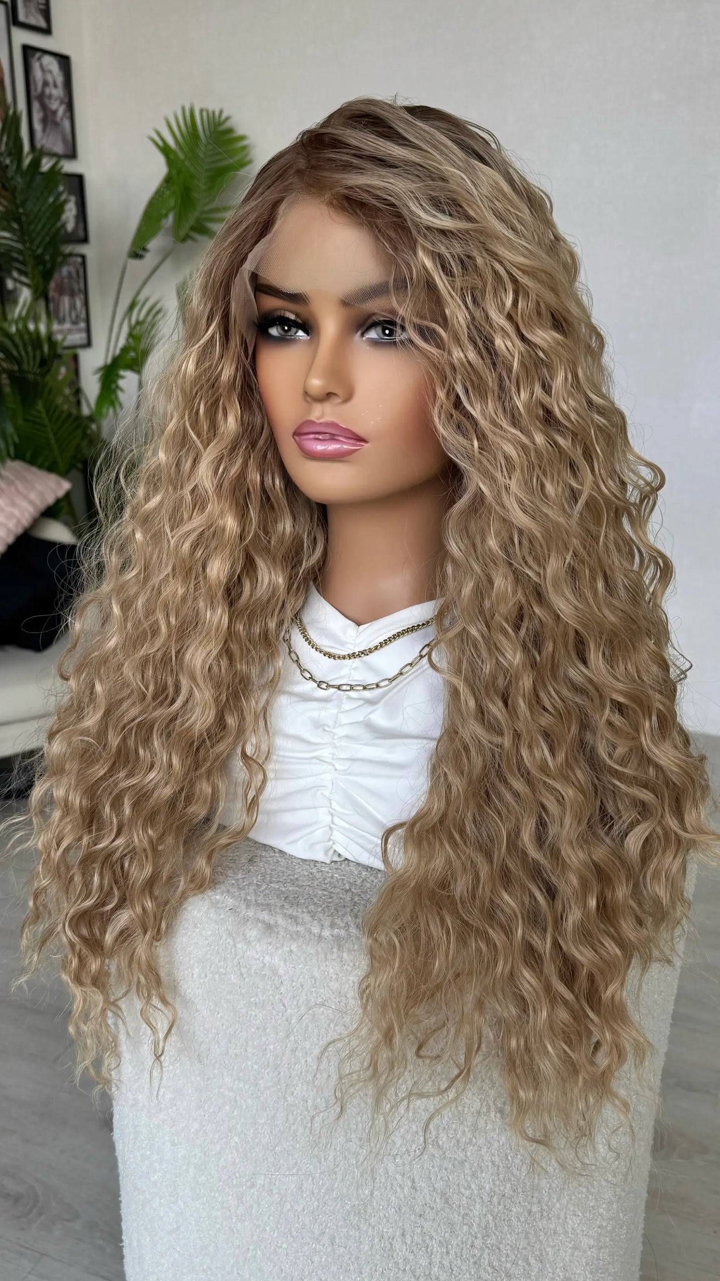 lacefront long curly wig, side on view with slight darker root, australia wigs