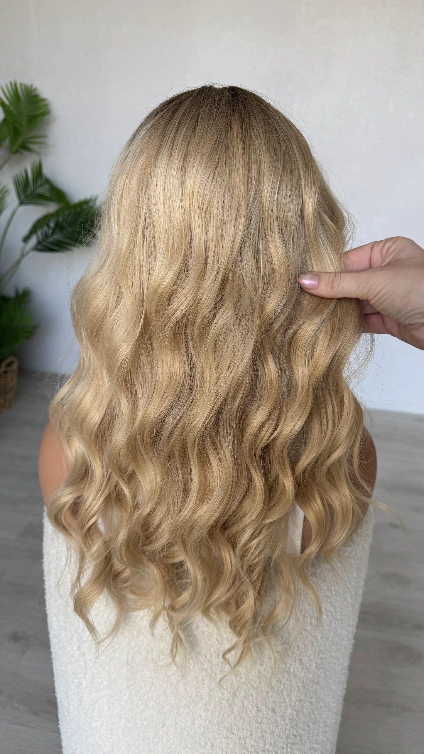 back view sunshine synthetic, long blonde wavy hair, heat safe. australia wigs.