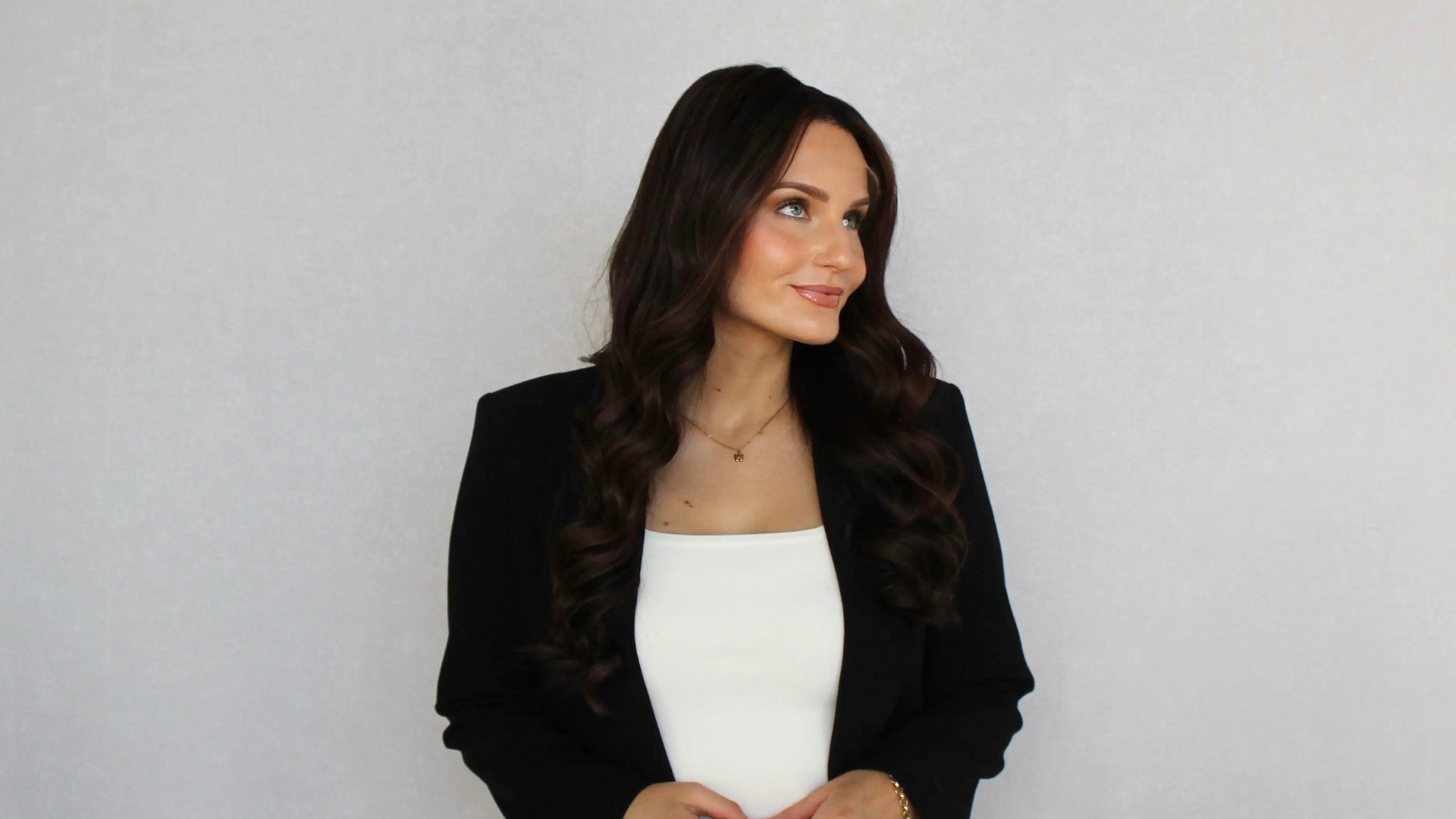 Choosing the Perfect Hair Enhancement: Human Hair Wigs vs. Toppers
