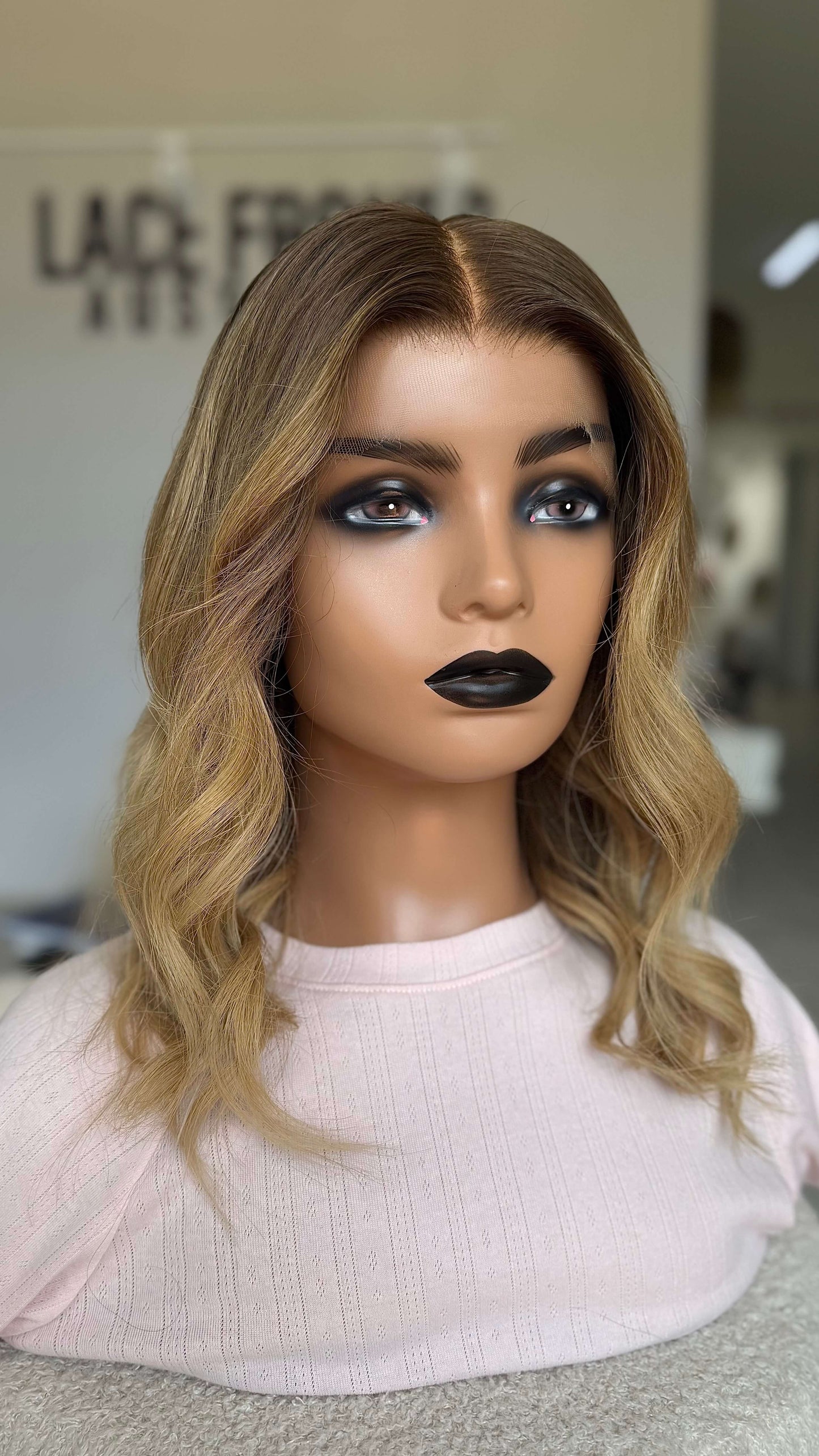 18 INCH -  GOLDEN BLONDE OMBRE - HUMAN HAIR LACE FRONT WIG