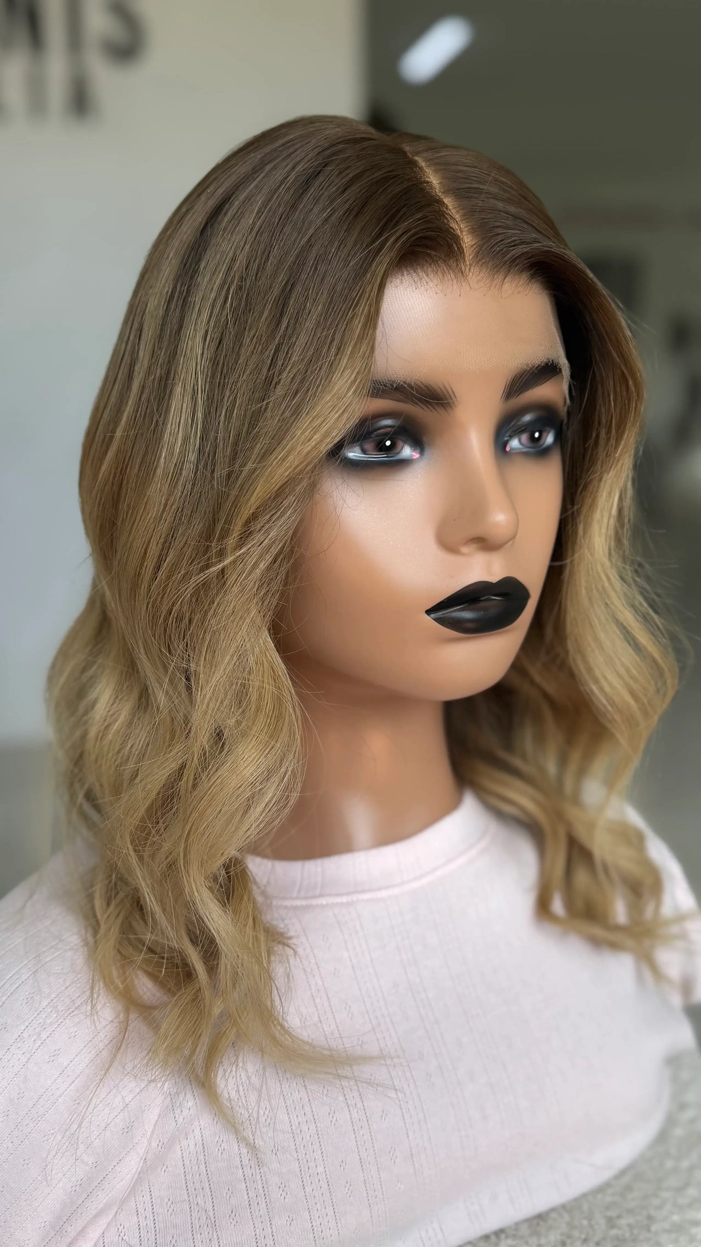 18 INCH -  GOLDEN BLONDE OMBRE - HUMAN HAIR LACE FRONT WIG