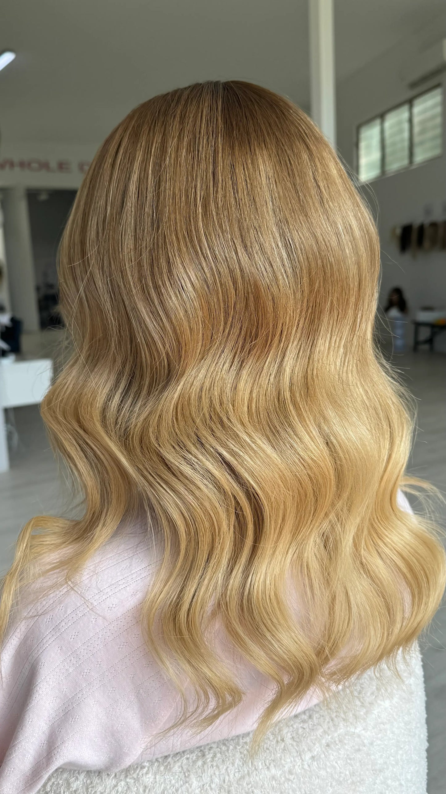 18 INCH -  GOLDEN BLONDE OMBRE - HUMAN HAIR LACE FRONT WIG