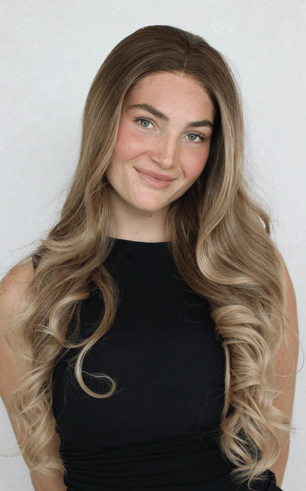 Lace Front Warm Blonde Wavy Synthetic Wig – Parker