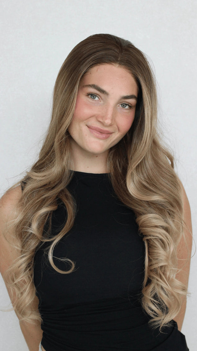 Lace Front Warm Blonde Wavy Synthetic Wig – Parker