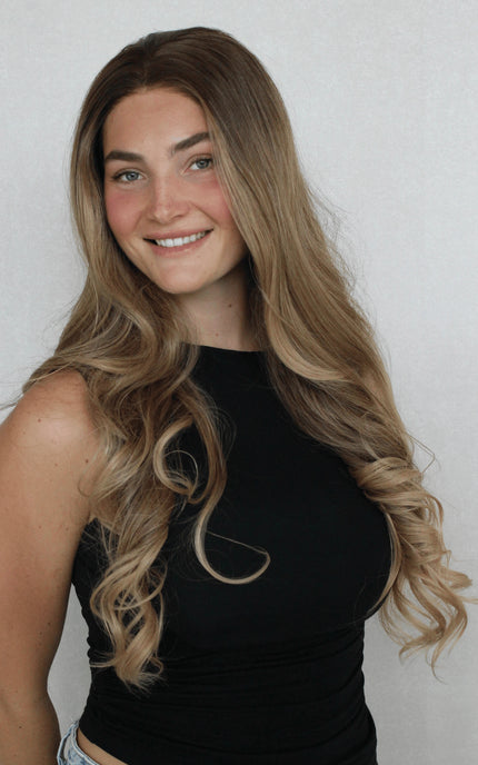 Lace Front Warm Blonde Wavy Synthetic Wig – Parker