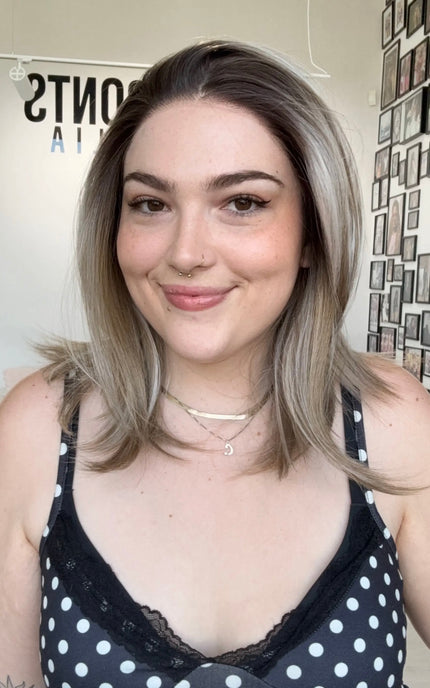 heat safe synthetic wig for women with hairloss. petite/ small fit wig.