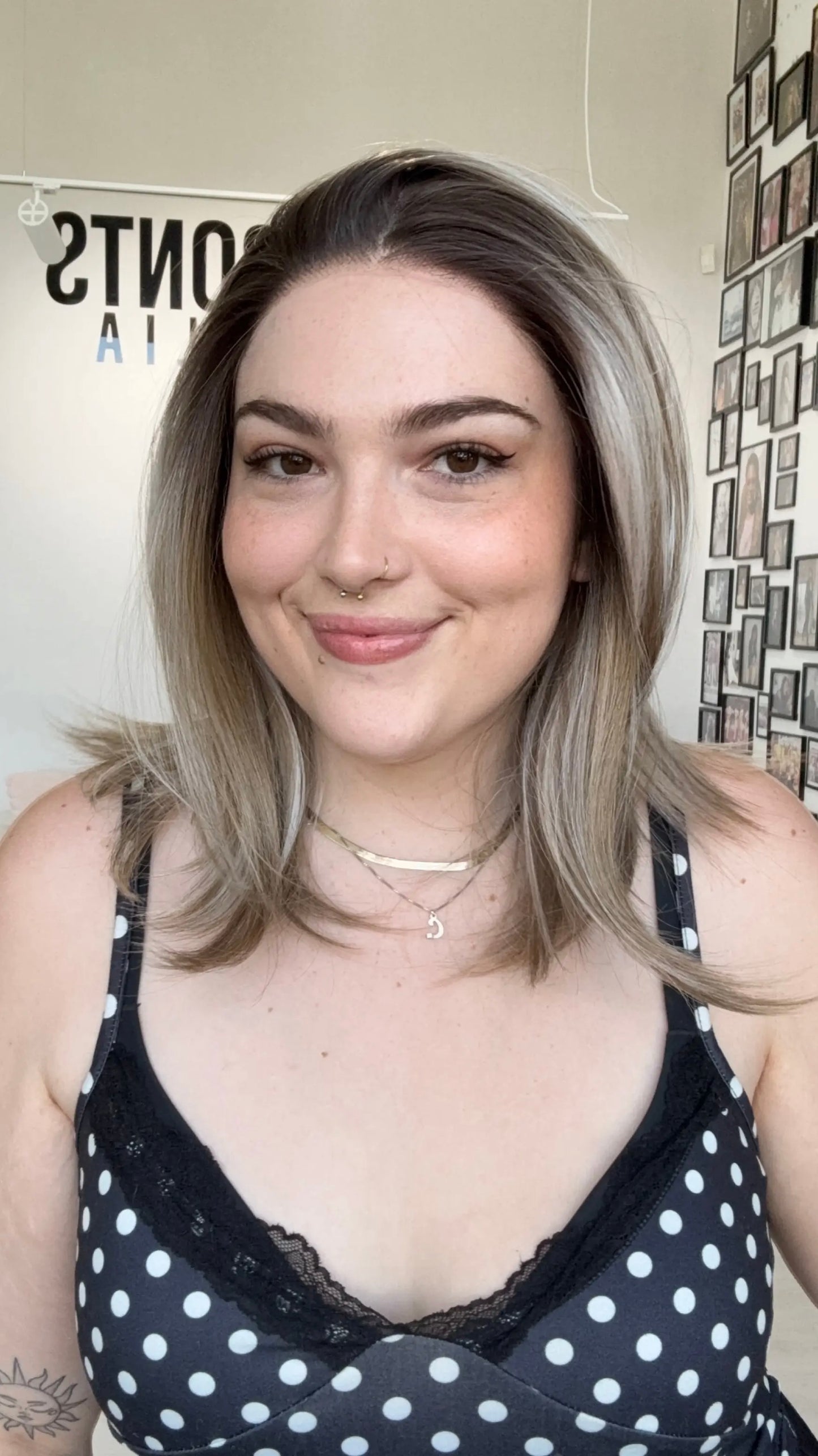heat safe synthetic wig for women with hairloss. petite/ small fit wig.