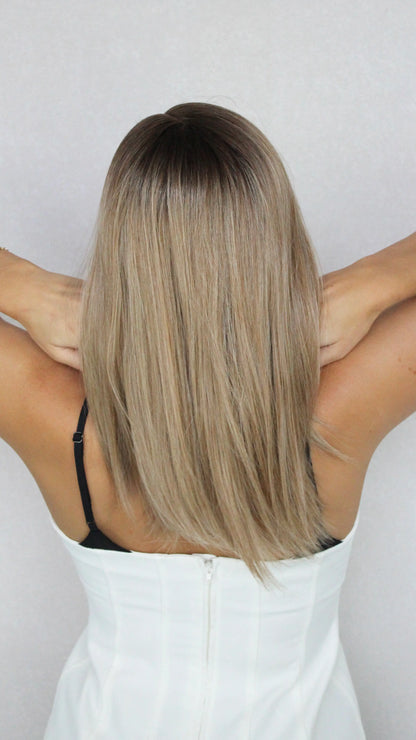 Multi-Toned Bronde with Root T-Part Synthetic Wig - Stacey's Mum