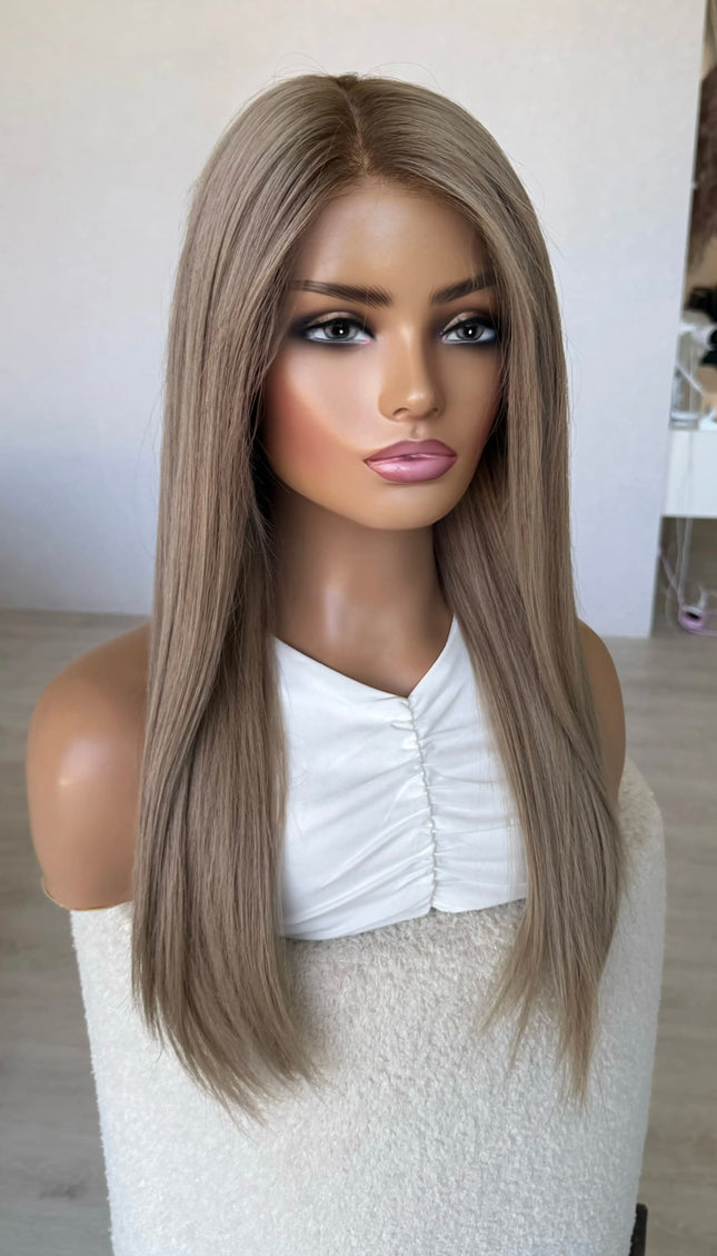 ash blonde hair, straight hair wig, middle part, lace front wig australia.