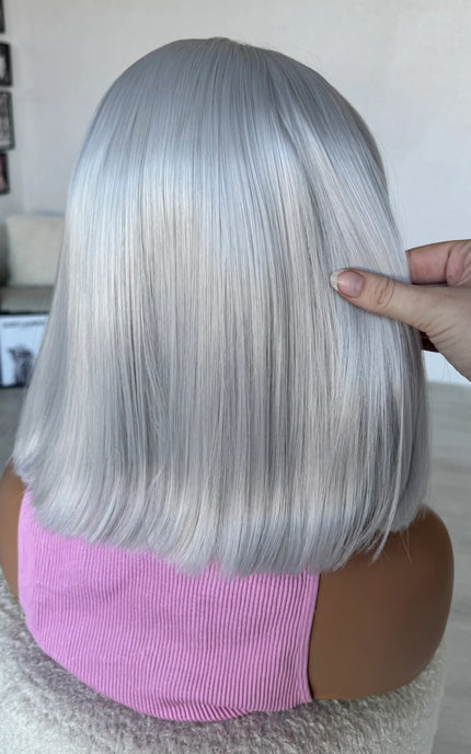 heat safe synthetic hair from back view, lacefront wigs australia.