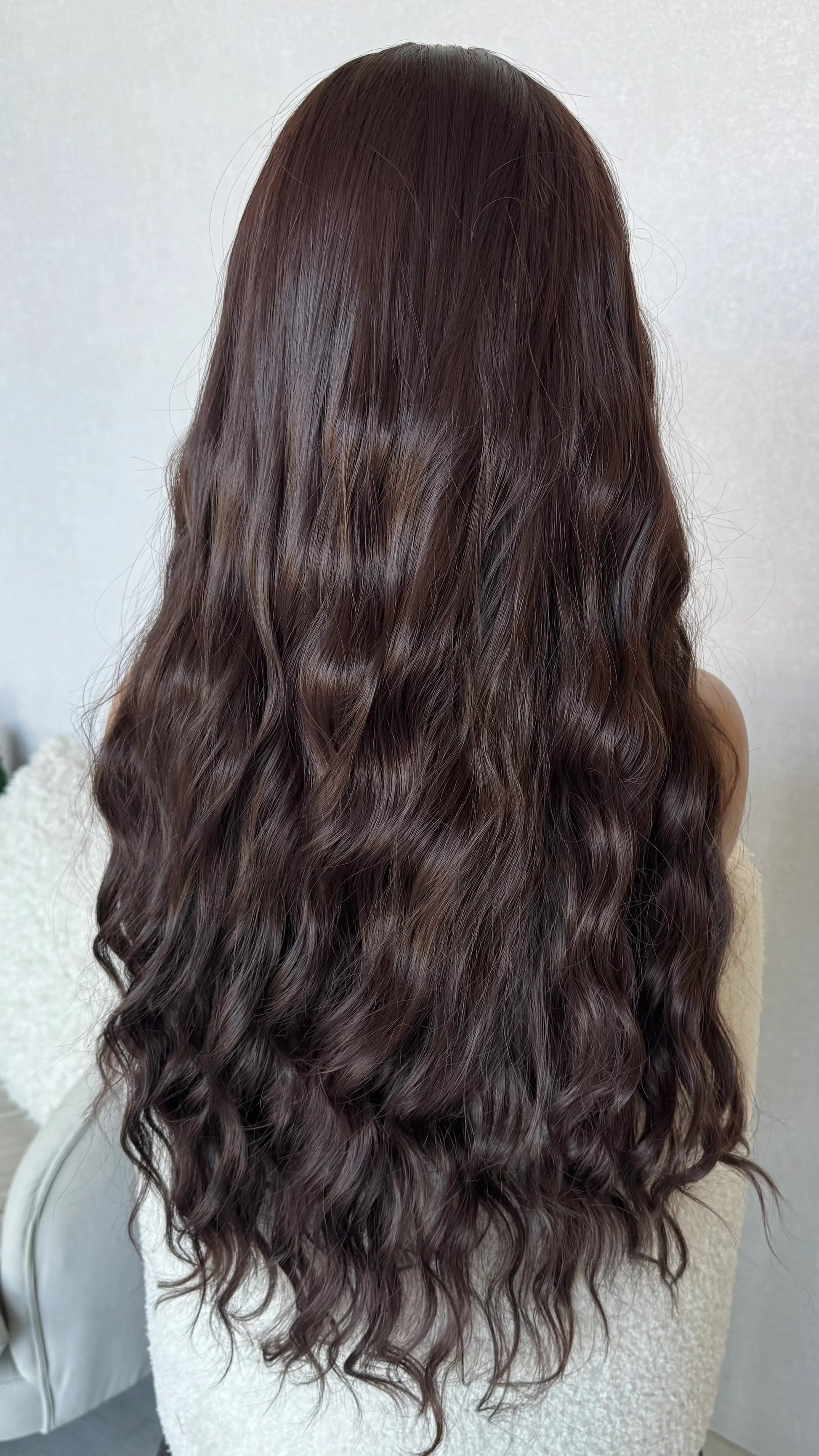back view long wavy hair synthetic wig ausralia.
