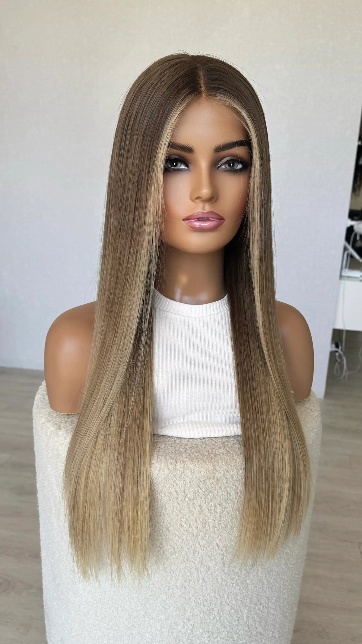Biscuit Blonde Balayage - 26" Human Hair Lace Front Wig - Colour: Bisc ...