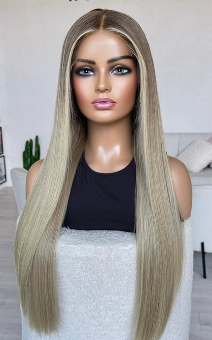 long blonde glueless lace front wig for hairloss and alopecia, australian based.