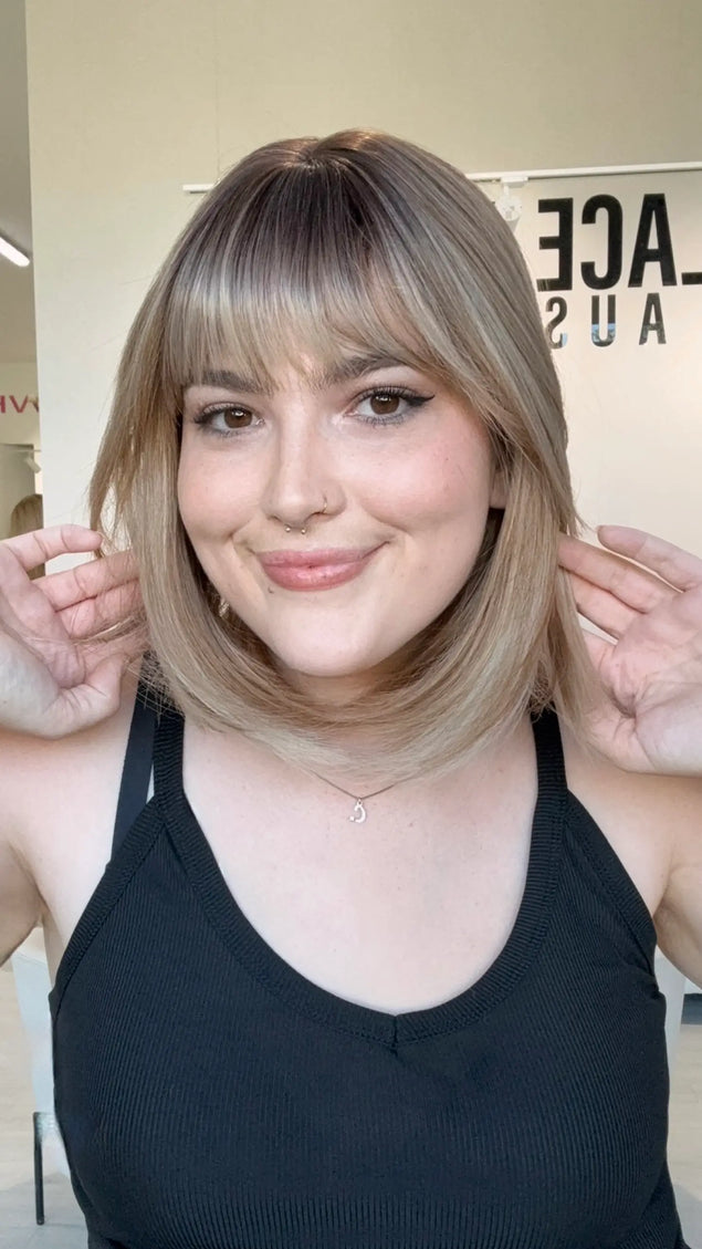 glueless blonde bob synthetic wig for women with hairloss and alopecia.