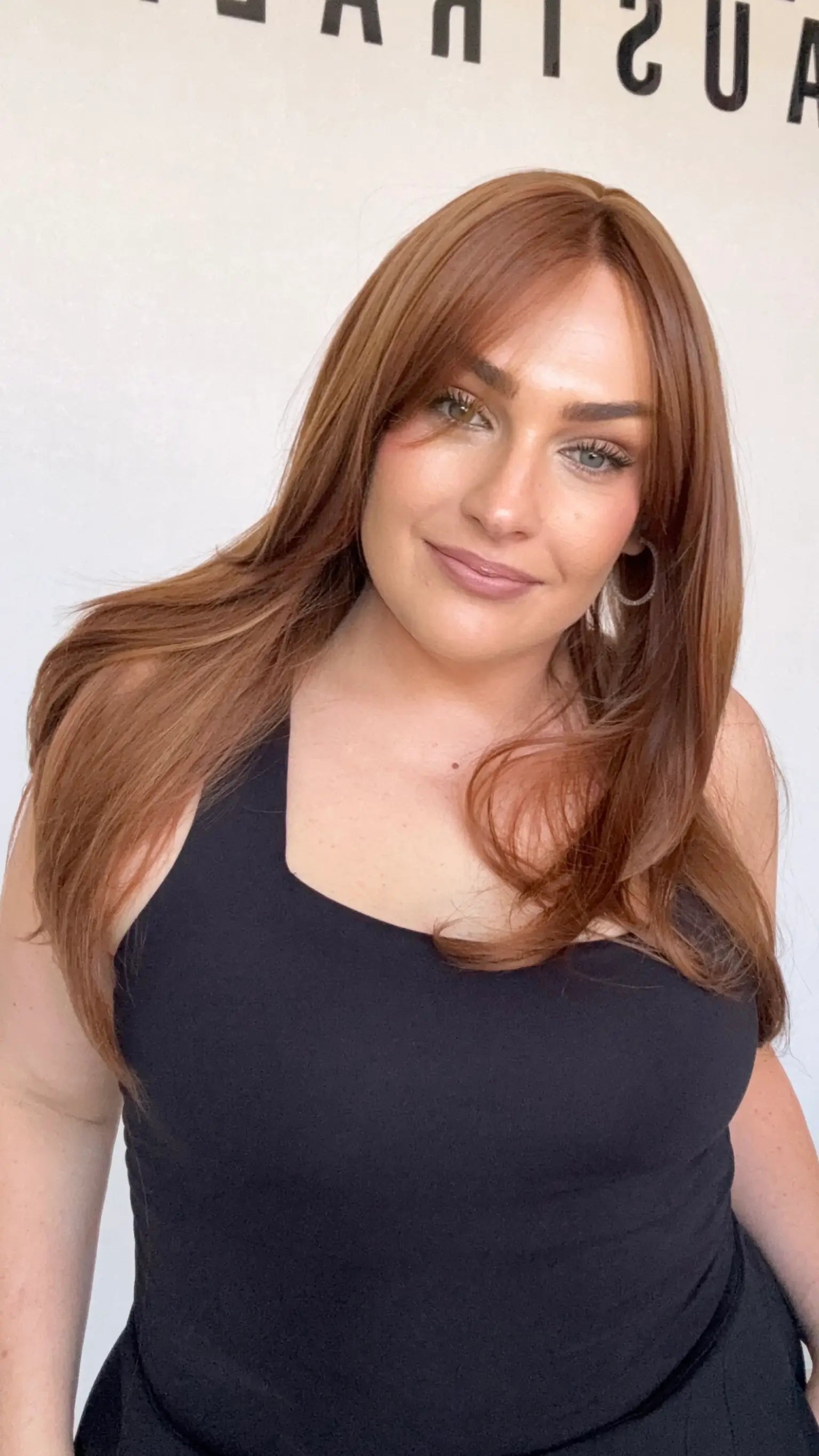 heat safe synthetic wig copper colour, middle part with layers