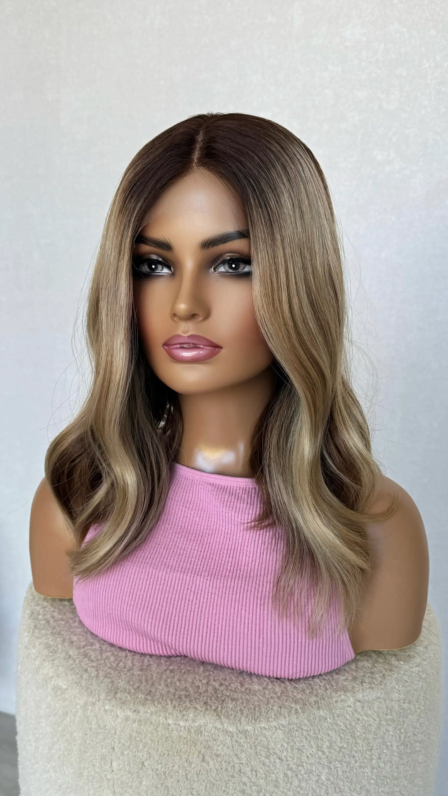 heat safe synthetic wig australia, darker brunette root with warm blonde on top 