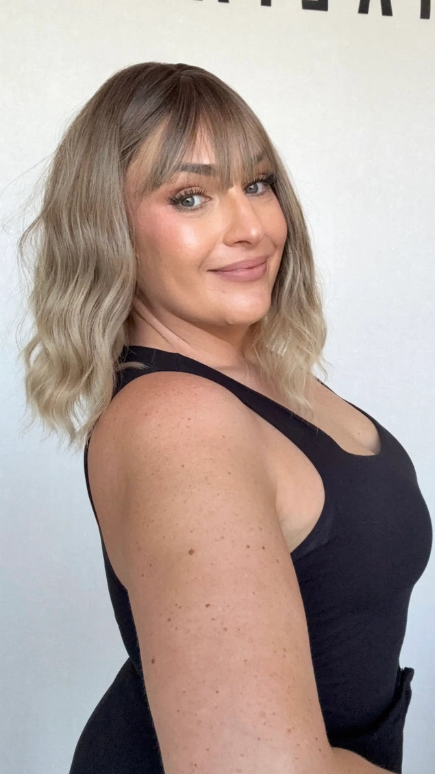 wavy hair ombre wig, heat safe synthetic hair, ombre.