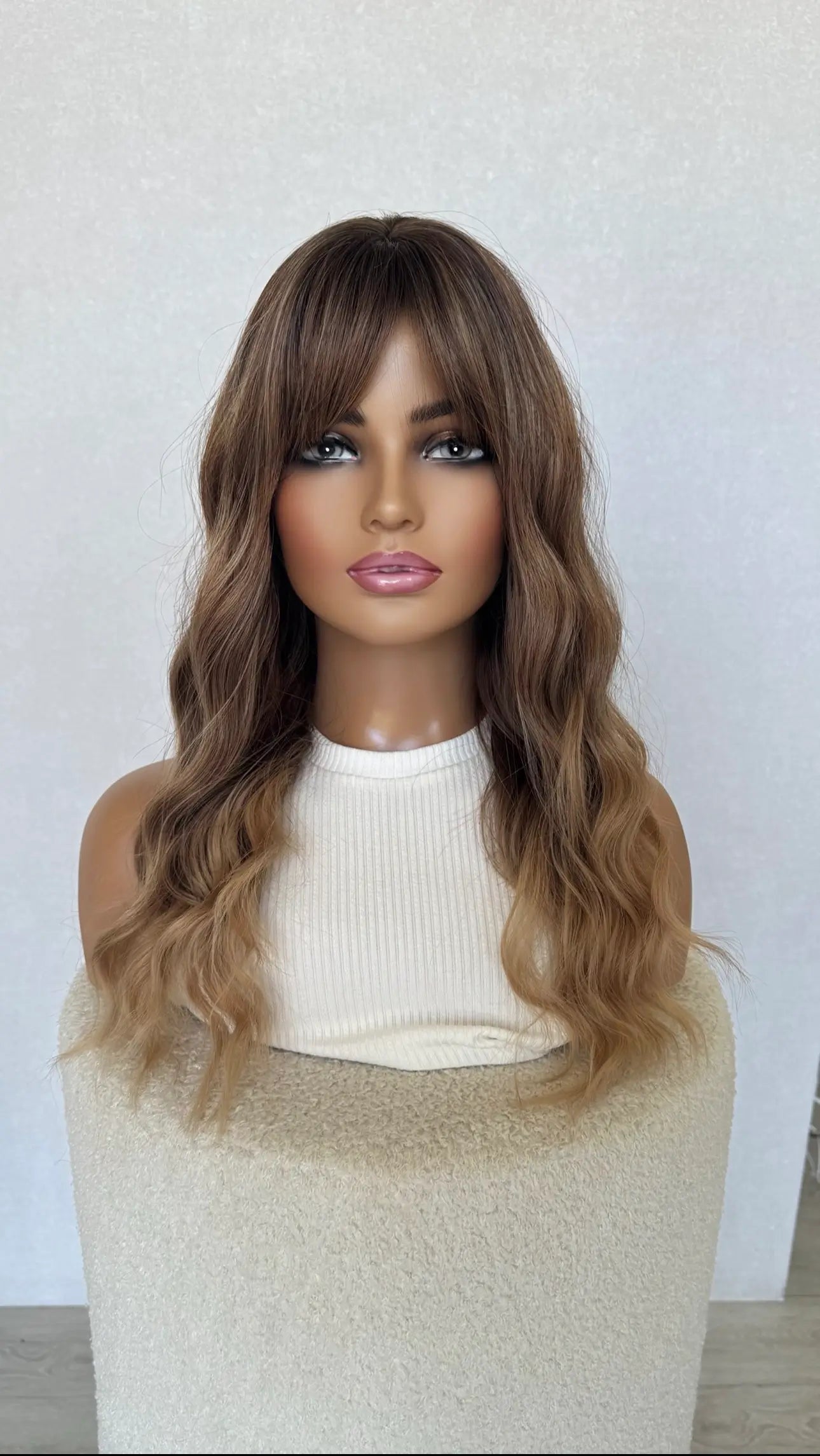 wavy fringe wig, synthetic heat safe hair, middle part, australia wigs.