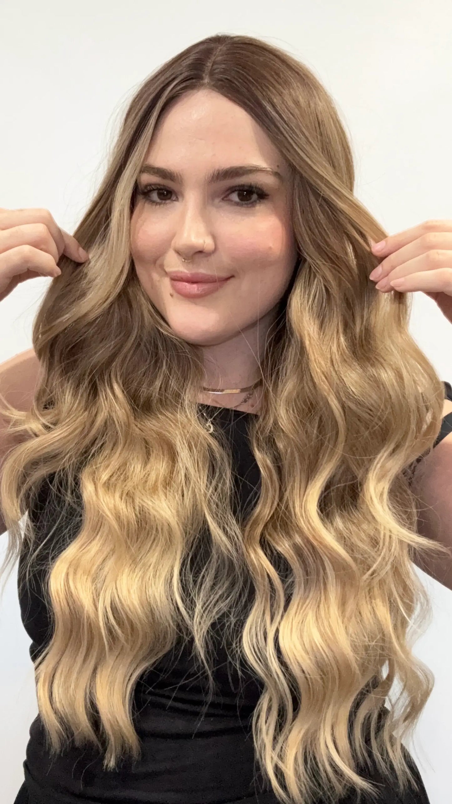 glueless synthetic wig australia, ombre golden hair, middle part, heat safe wig.