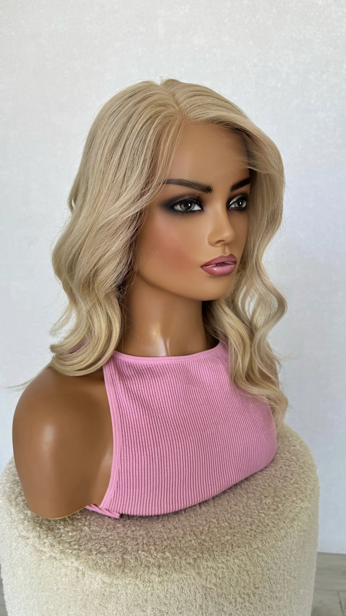 elsa colour- 18 inch hair human hair lacefront wig. 