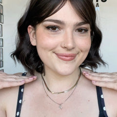 dark brunette wavy bob synthetic with a glueless cap, perfect for beginners.
