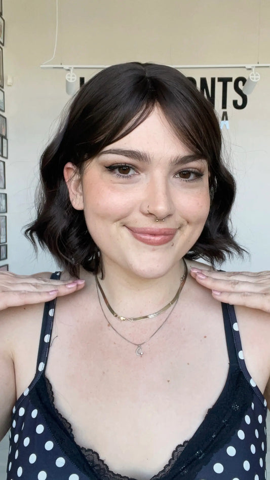 dark brunette wavy bob synthetic with a glueless cap, perfect for beginners.