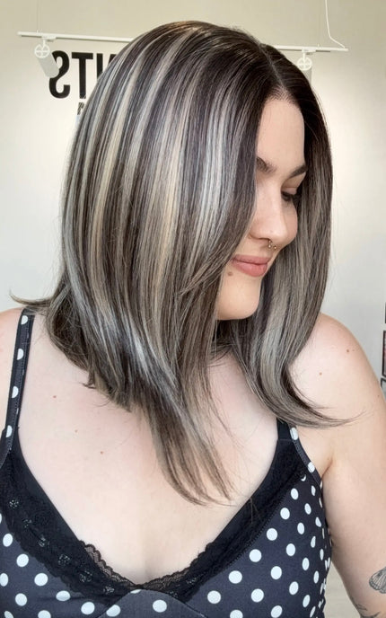 lace front synthetic wig in petite size for hairloss, alopecia and chemotherap.