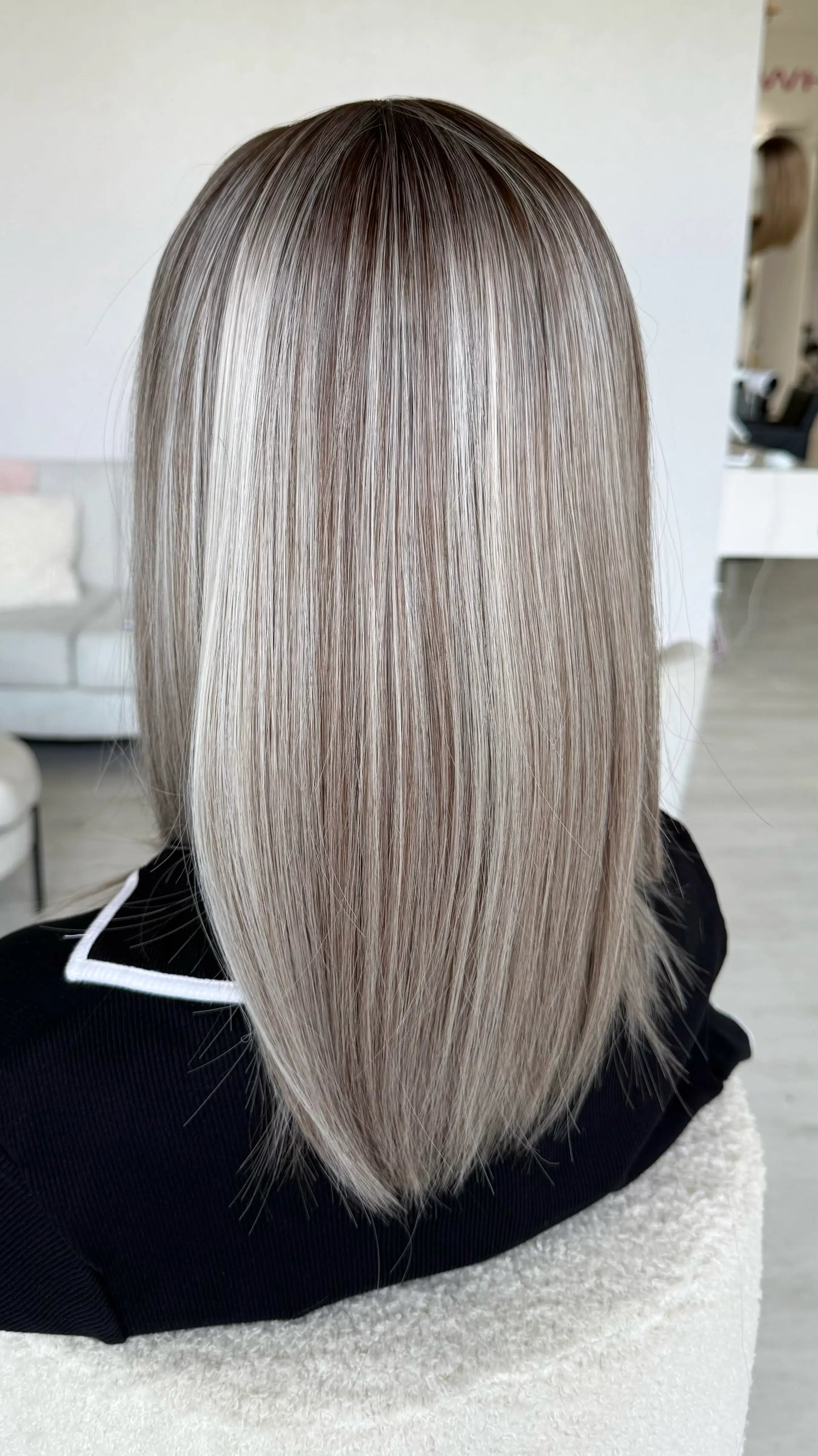 fringe glueless wig with silver hair and dark root, easy to wear wig.