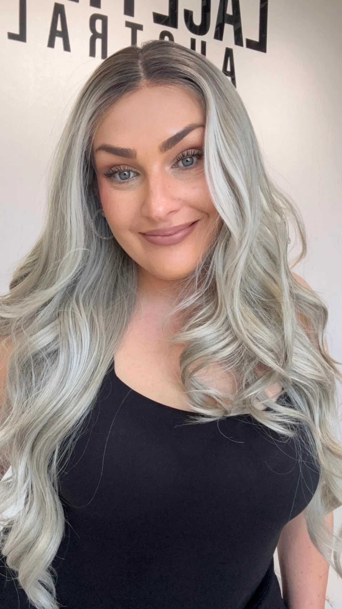 synthetic ash blonde ombre synthetic with waves. curly.