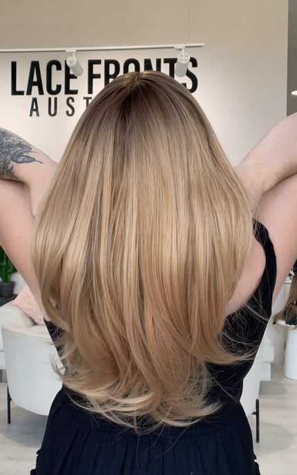 heat safe ombre blonde hair wig with middle part and curtain bangs for hairloss.
