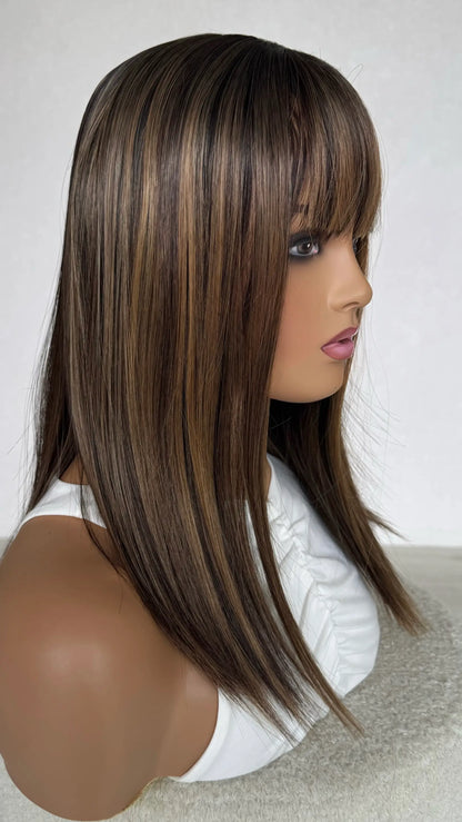 side view zoe wig , with highlights