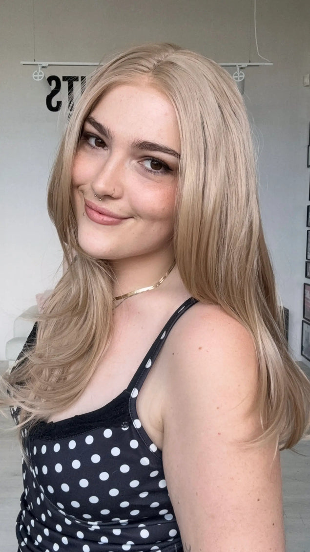 rose beige blonde synthetic wig with heat safe hair and glueless cap. for women with hairloss, alopecia, chemotherapy.