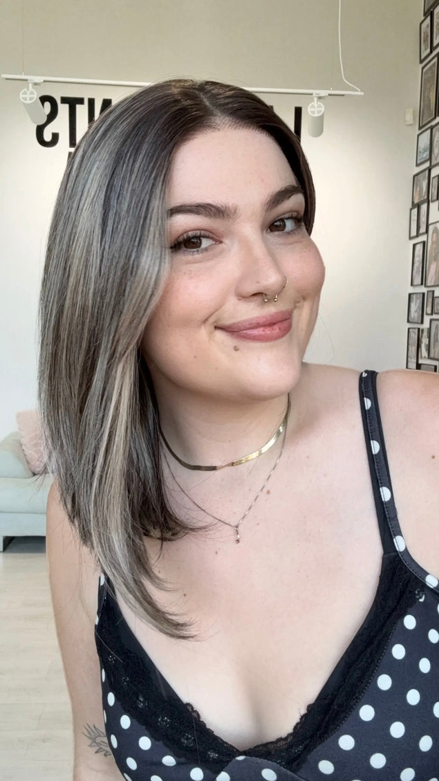 glueless synthetic wig petite size in ash grey colour for hairloss.