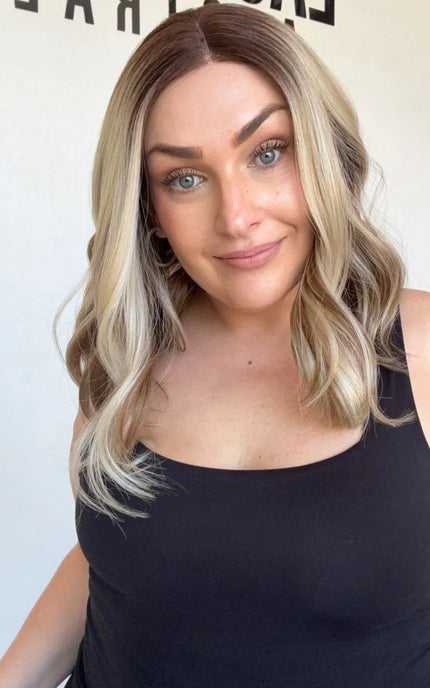 heat safe glueless wig, multi coloured. wavy 16 inch hair length.