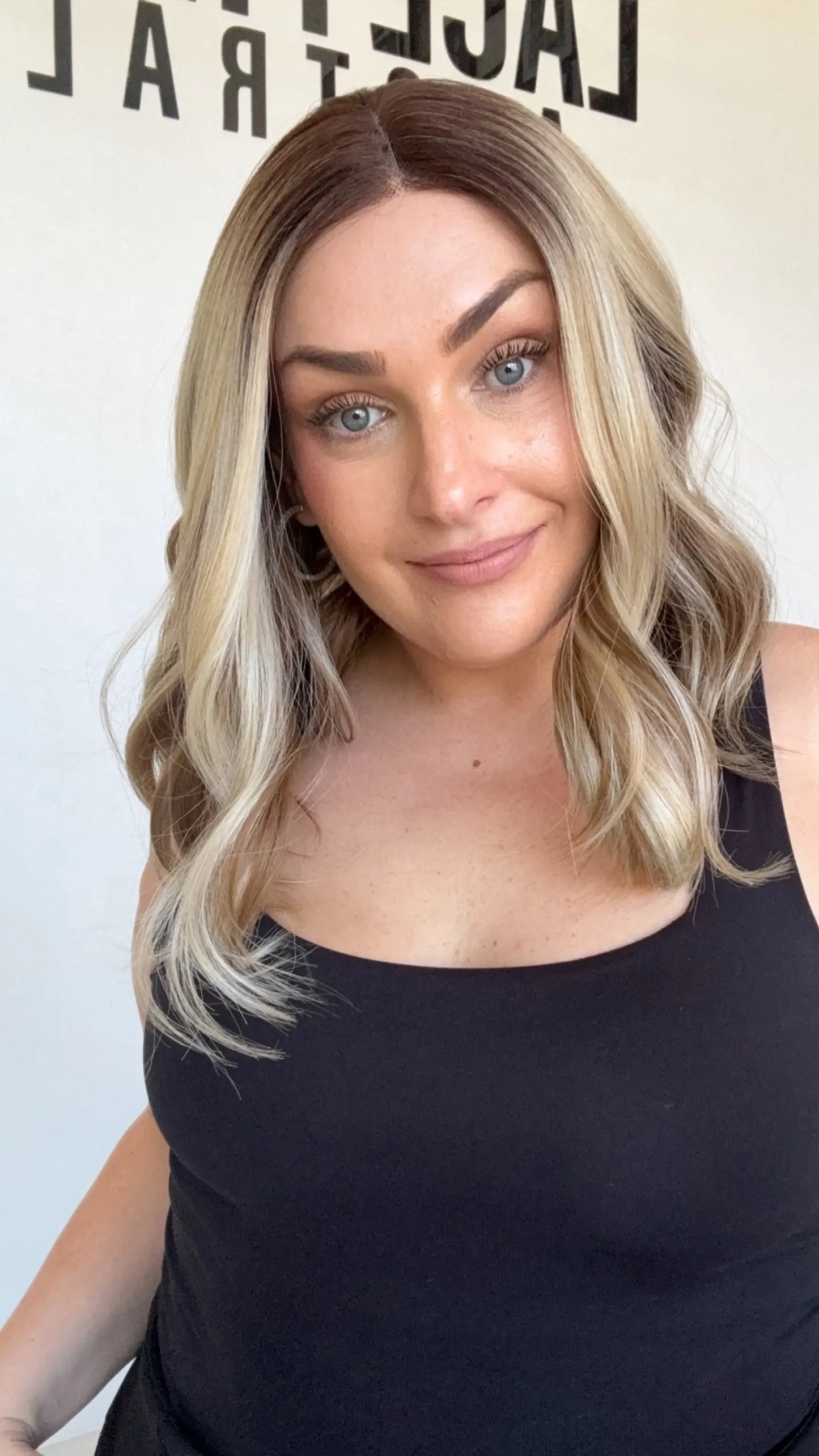 heat safe glueless wig, multi coloured. wavy 16 inch hair length.