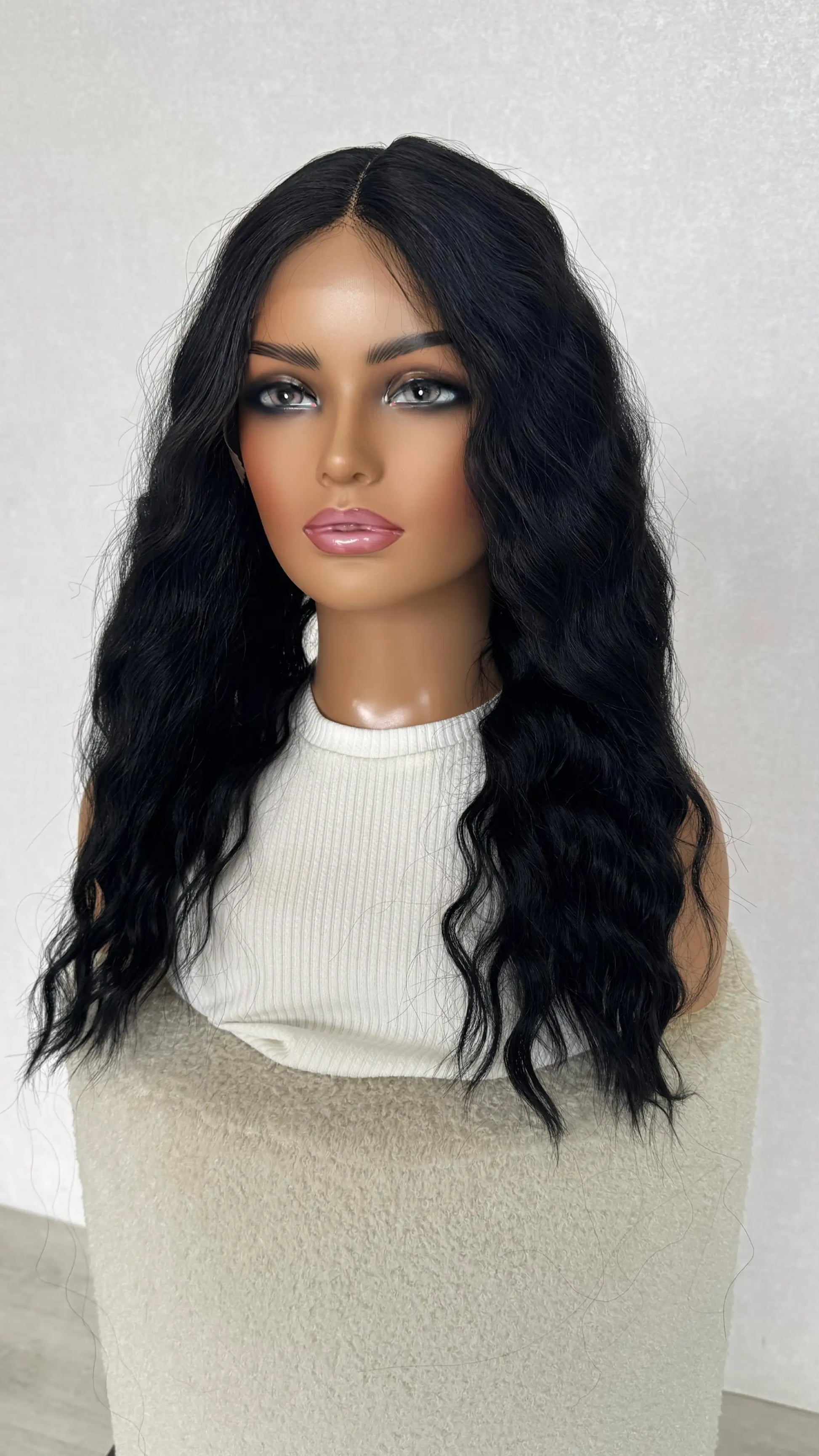 wavy synthetic black wavy wig, middle part, glueless wig australia.