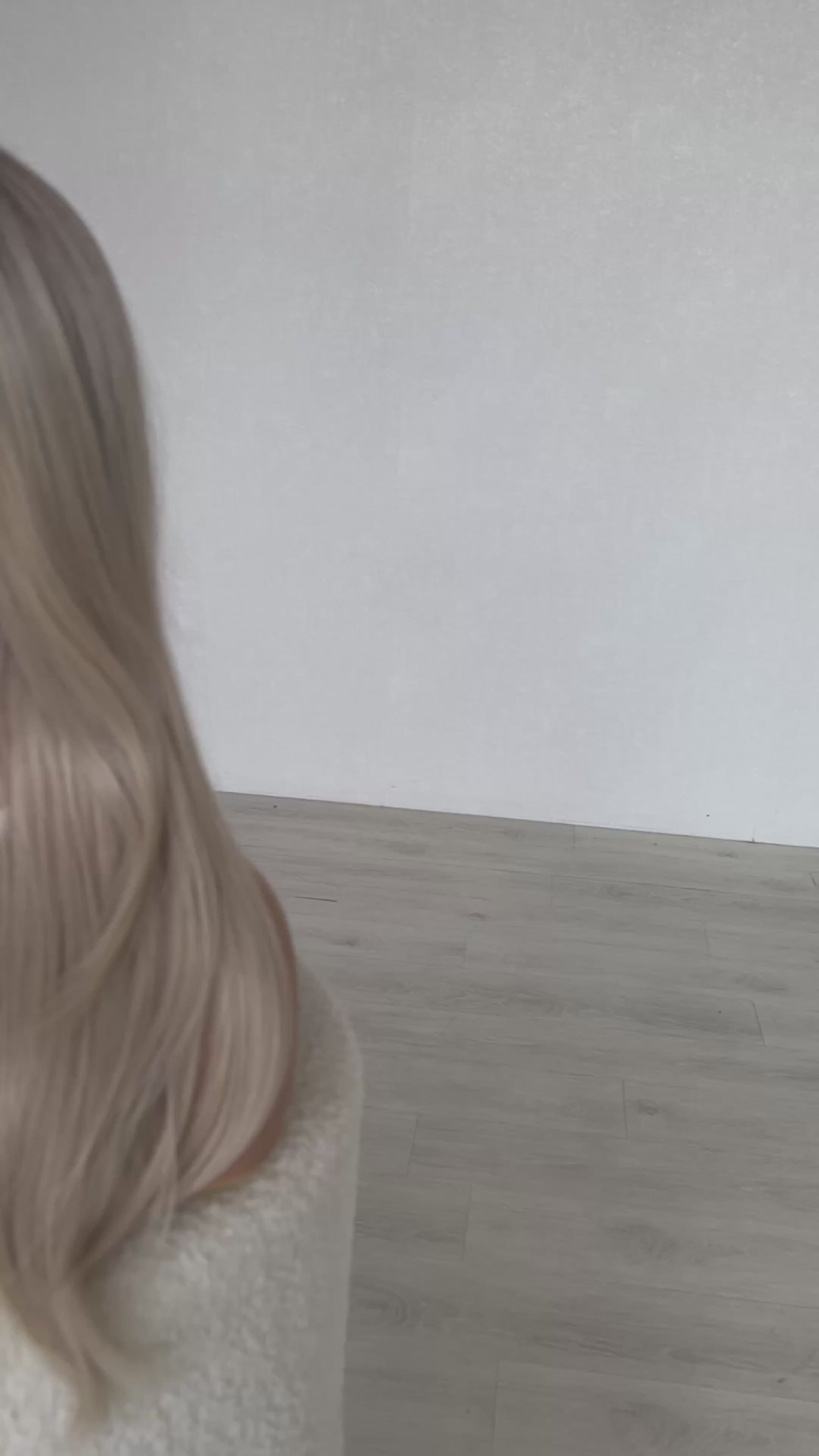 stardust synthetic, lacefront blonde synthetic, middle part with layers