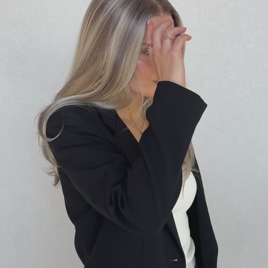 christina synthetic lacefront, lowlighted blonde with lacefront, glueless.
