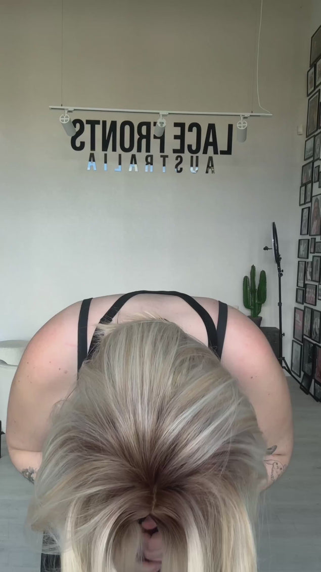 natural looking glueless creamy blonde synthetic bob.