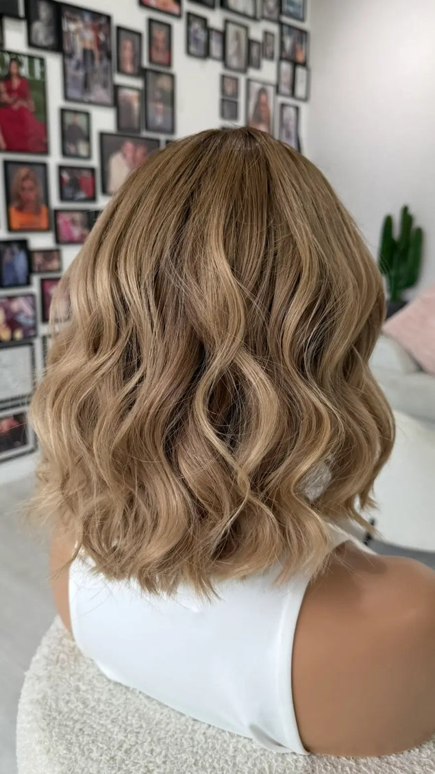 natural blonde ombre wavy hair wig, gold coast australia wigs, glueless heat safe wigs.