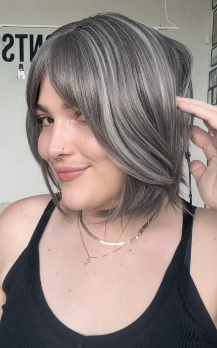 realistic looking salt and pepper  glueless wig for hairloss and alopecia.