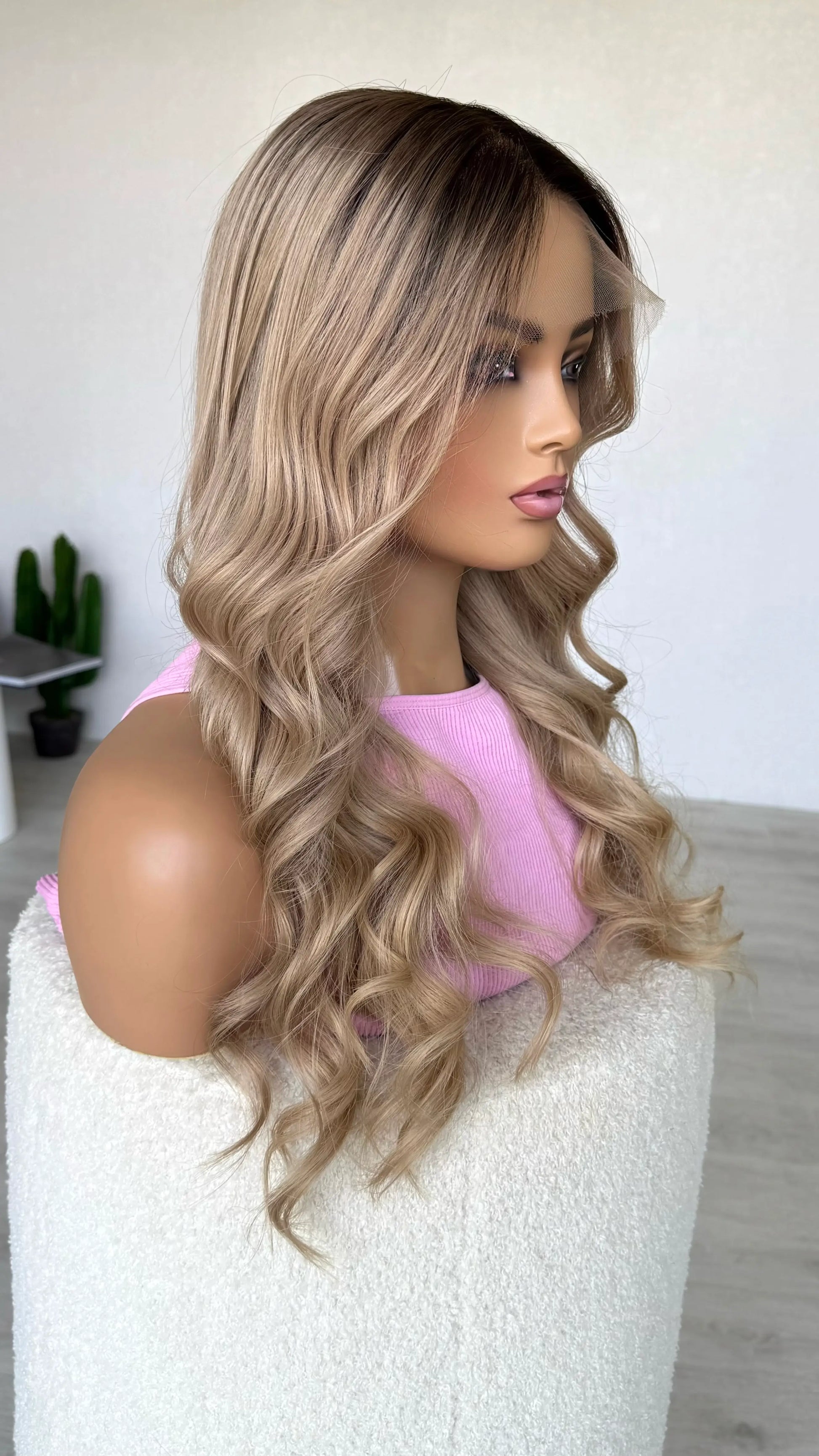 lacefront wig australia, curled 24 inch hair.