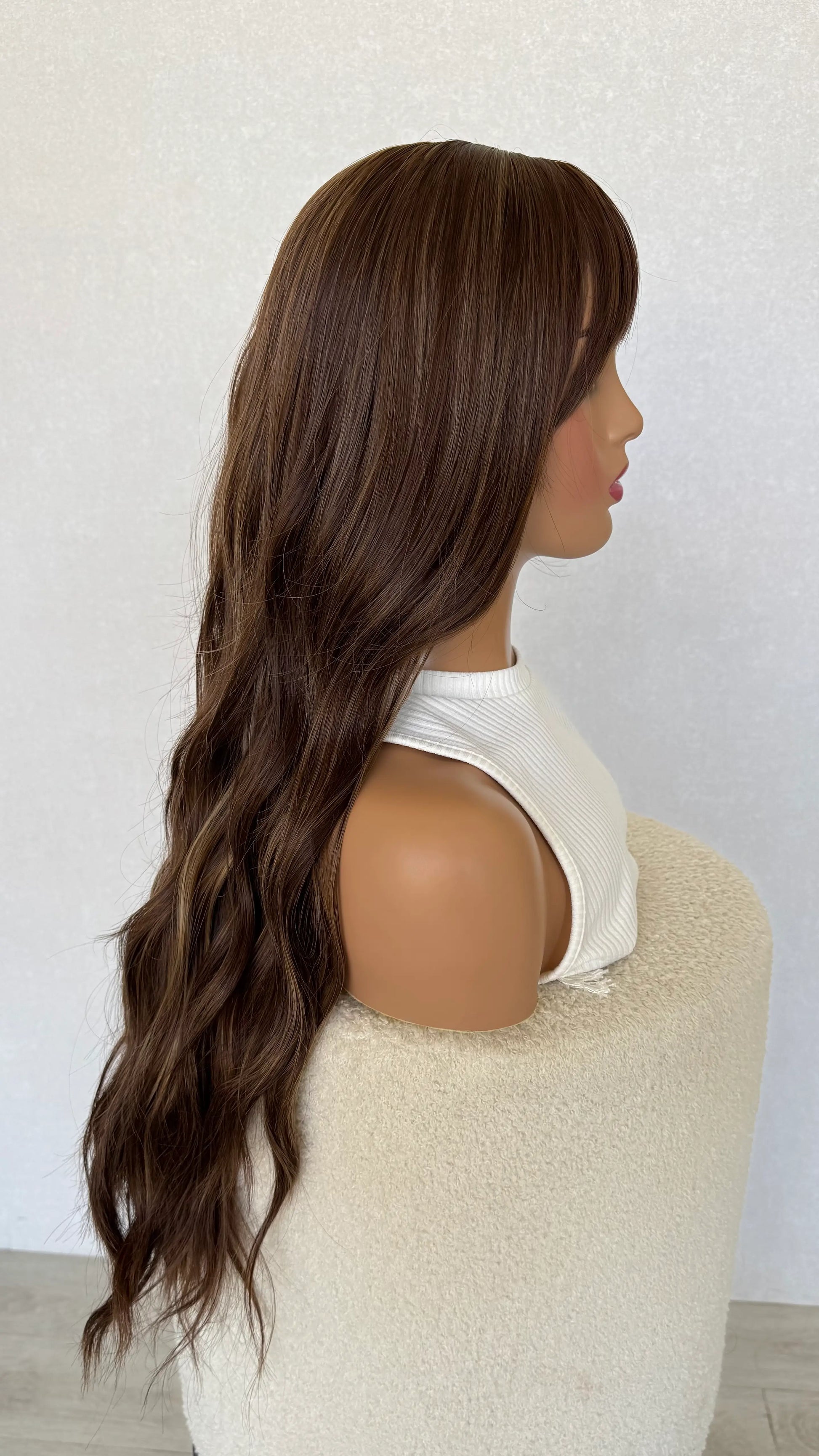 ginger snap- long wavy hair synthetic wig australia, glueless, heat safe synthetic hair.